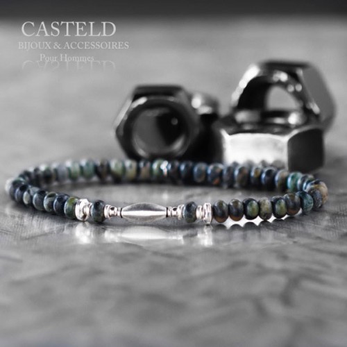 Un bracelet homme de la marque Casteld